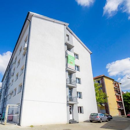 Apartament Cu O Camera 아라드 외부 사진